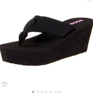 New Rocket Dog Wedge Sandals